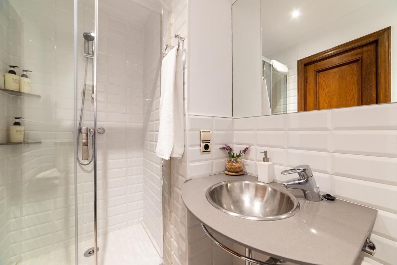 La Concha Cozy Balcony Apartment By Cisan Rentals San Sebastian Buitenkant foto