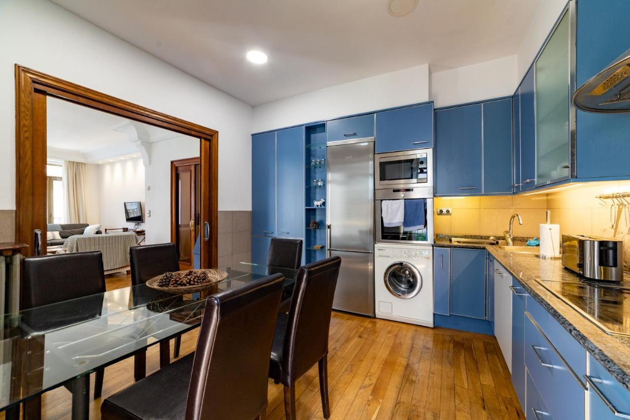 La Concha Cozy Balcony Apartment By Cisan Rentals San Sebastian Buitenkant foto
